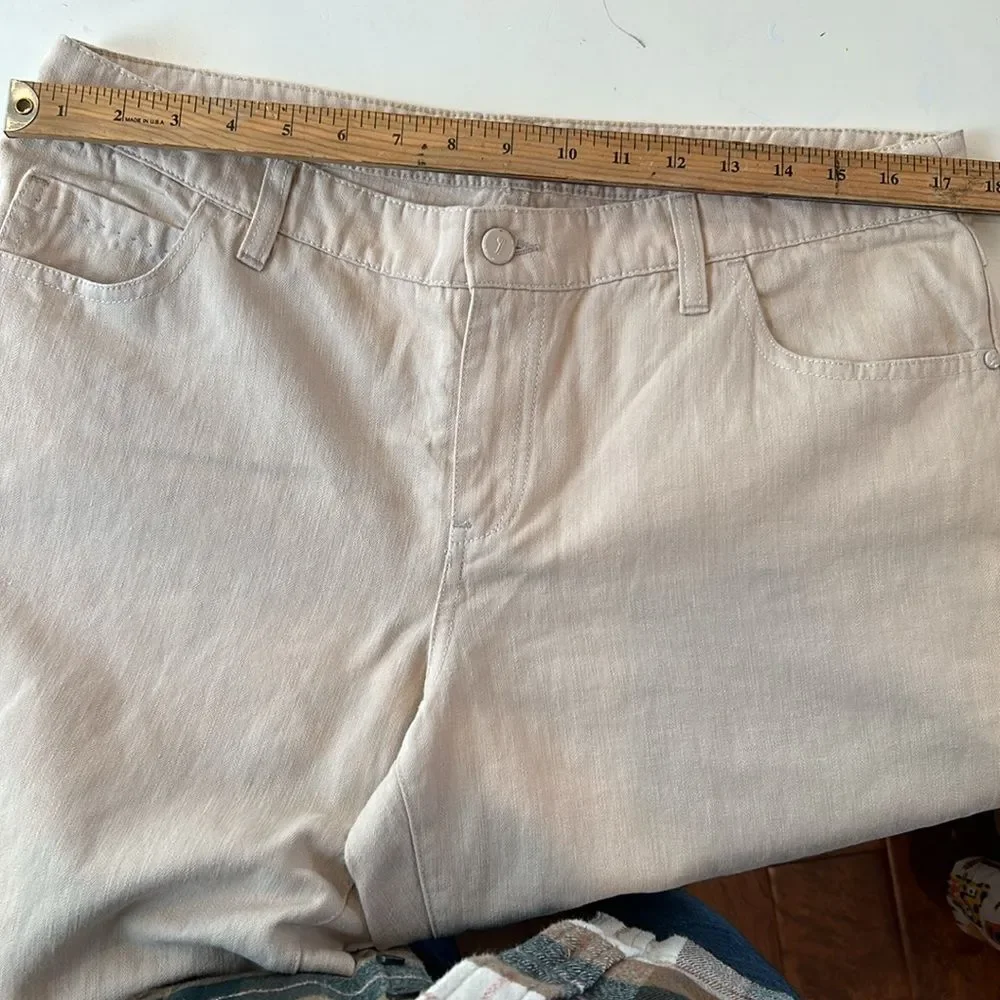 Anthropologie pilcro letter